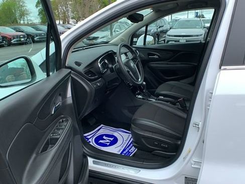 Used 2018 Buick Encore Preferred AWD/4WD image 9
