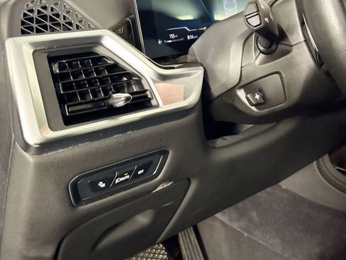 Used 2024 BMW X7 xDrive40i w/ Premium Package AWD/4WD image 22