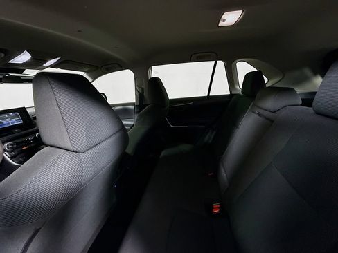 Certified 2022 Toyota RAV4 LE FWD image 24