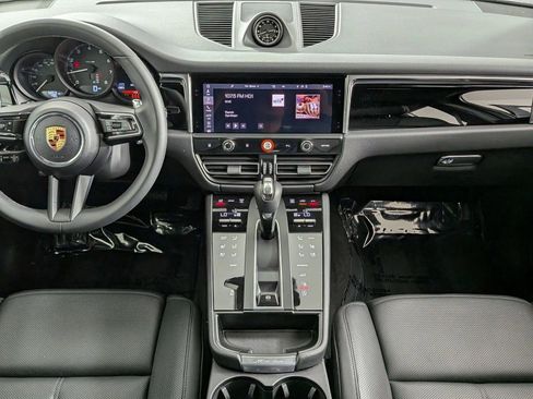 Certified 2025 Porsche Macan Turbo AWD/4WD image 19