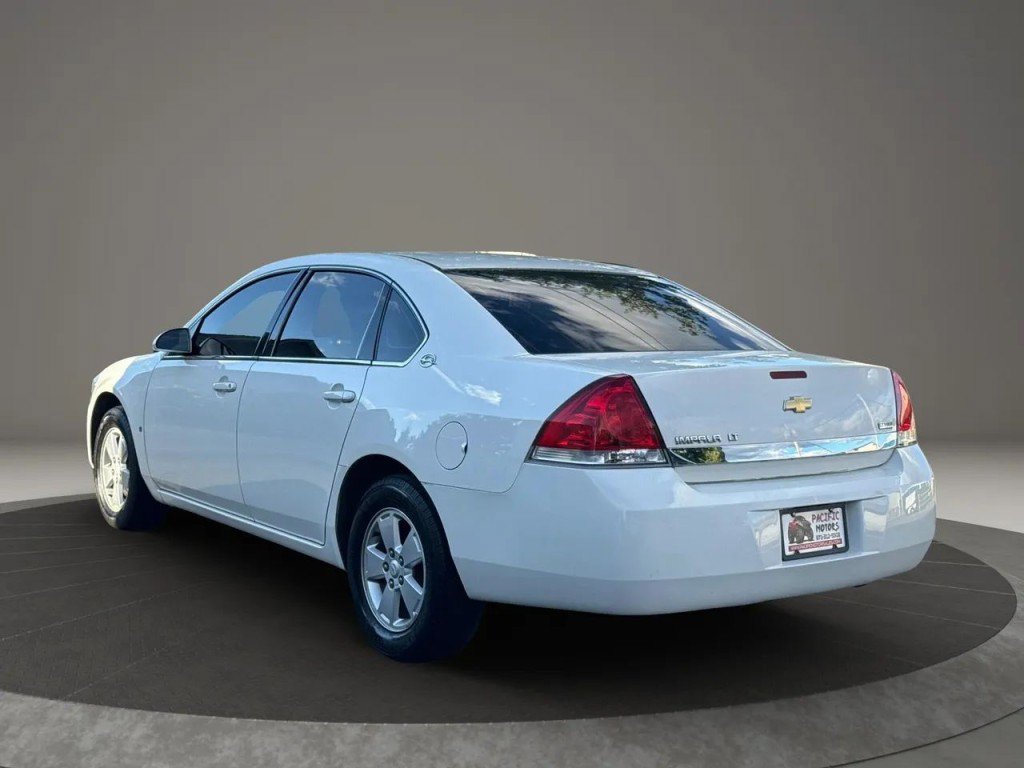 Used 2008 Chevrolet Impala LT FWD image 8