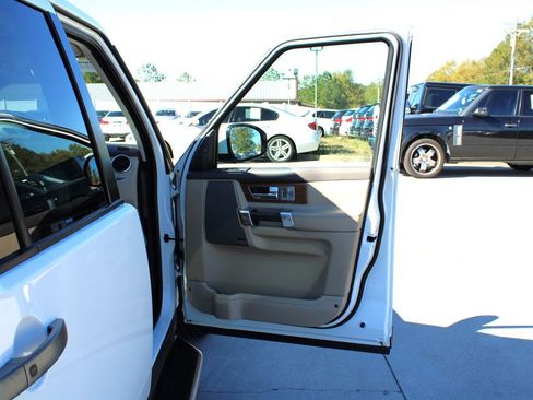 Used 2016 Land Rover LR4 HSE image 36