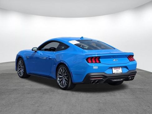 Used 2025 Ford Mustang GT Premium RWD image 7