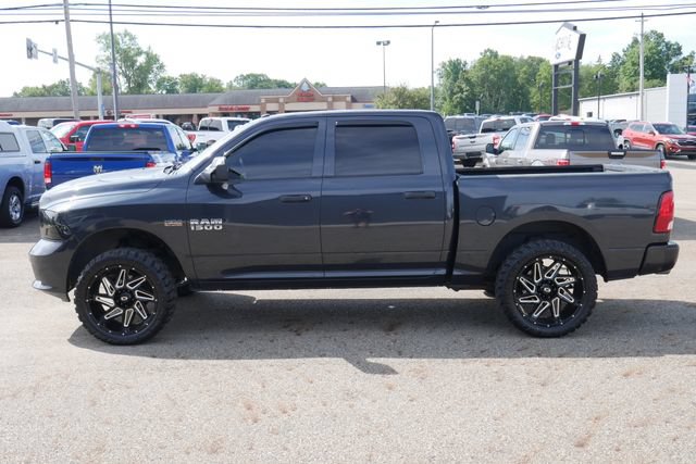 Used 2017 RAM 1500 Express AWD/4WD image 7