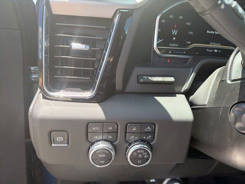 Used 2025 GMC Sierra 1500 Denali AWD/4WD image 11