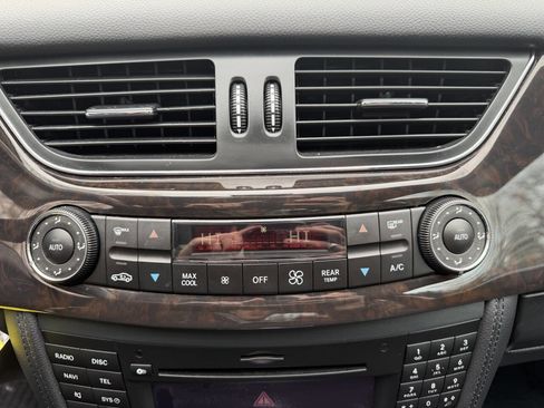 Used 2011 Mercedes-Benz CLS 550 image 20