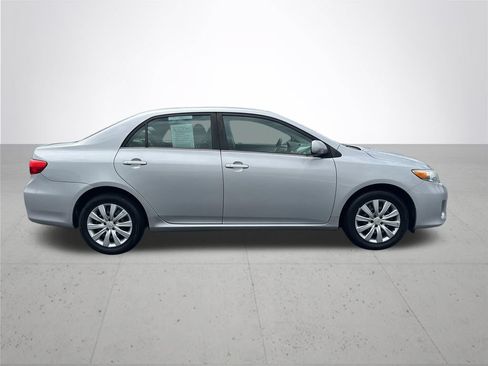 Used 2013 Toyota Corolla LE FWD image 6