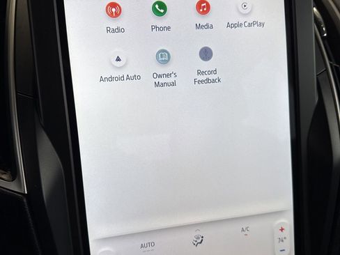 Certified 2024 Ford Edge SE image 17