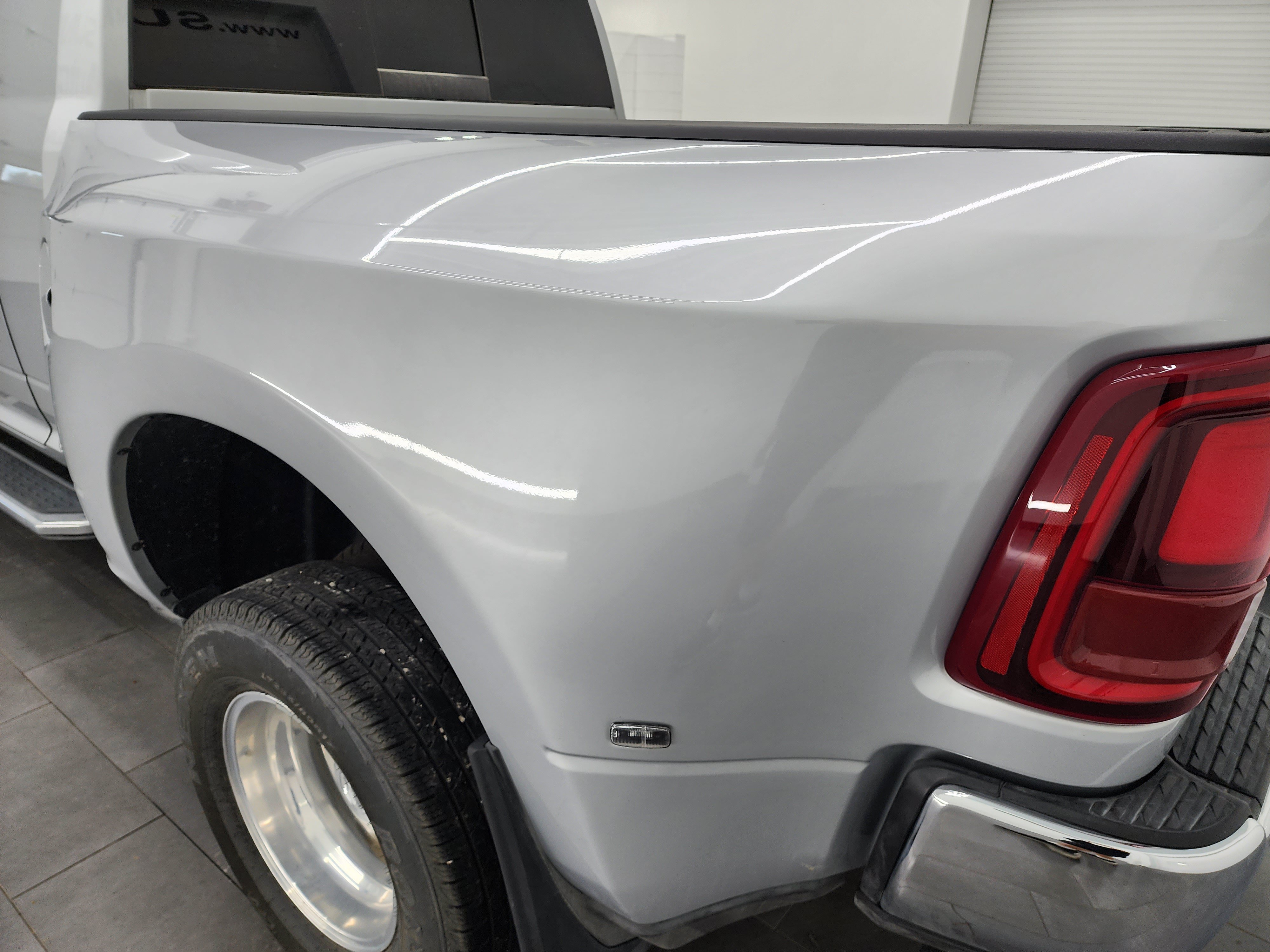Used 2026 RAM 3500 Laramie AWD/4WD image 34