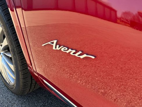 Used 2025 Buick Enclave Avenir w/ Super Cruise Package image 9