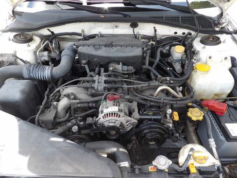 Used 2001 Subaru Outback Wagon image 17