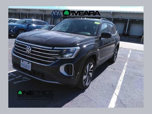 Used 2026 Volkswagen Atlas SE AWD/4WD image 1