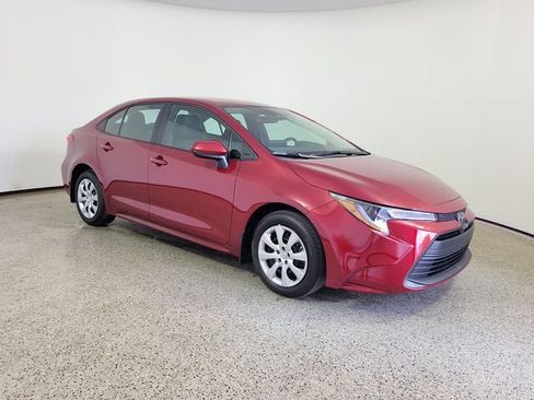 Used 2026 Toyota Corolla LE image 4
