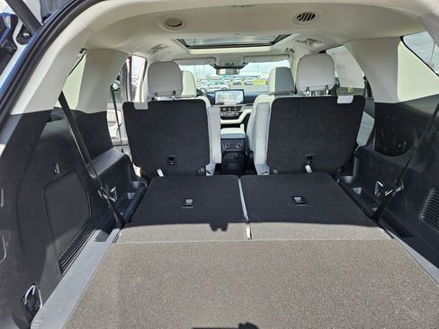 New 2026 Ford Explorer Platinum image 21