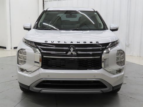 New 2026 Mitsubishi Outlander SE FWD image 9
