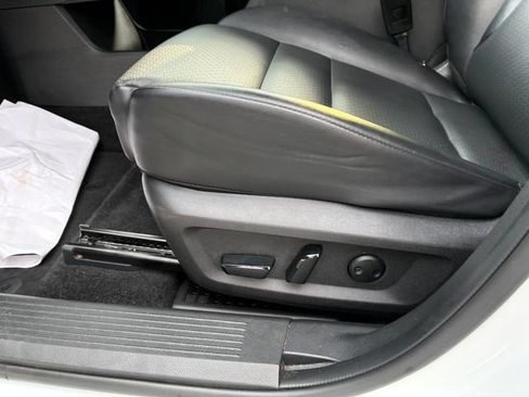 Certified 2024 Nissan Rogue SV w/ SV Premium Package AWD/4WD image 9