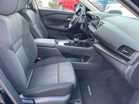 Used 2024 Nissan Rogue SV image 56