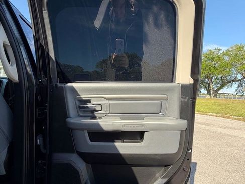 Used 2019 RAM 1500 Big Horn image 16