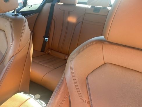 Used 2018 BMW 540i image 8
