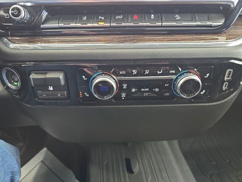 Certified 2024 GMC Sierra 2500 SLE w/ SLE Value Package; image 21