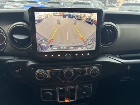 Used 2018 Jeep Wrangler Unlimited Sport S image 14