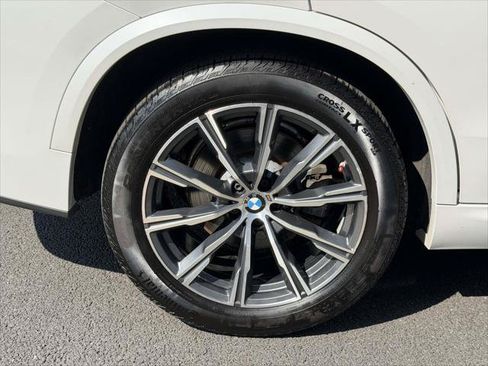 Used 2020 BMW X5 xDrive40i w/ M Sport Package AWD/4WD image 9