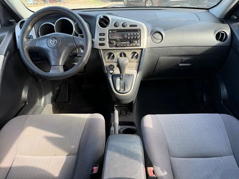 Used 2003 Toyota Matrix image 14