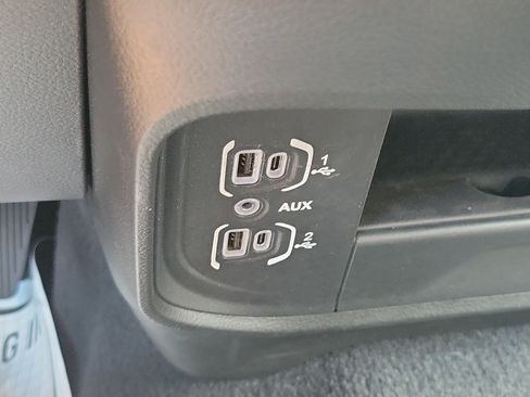 Used 2025 RAM 2500 Big Horn AWD/4WD image 22