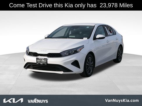Used 2023 Kia Forte LXS w/ LXS Technology Package image 7