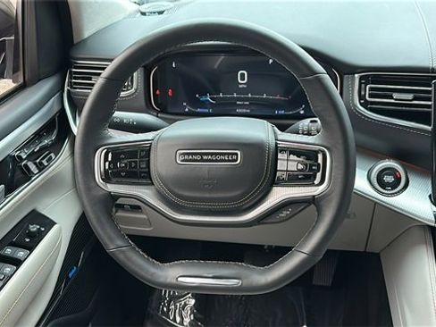 Used 2023 Jeep Grand Wagoneer L Series II w/ Premium Group II image 23