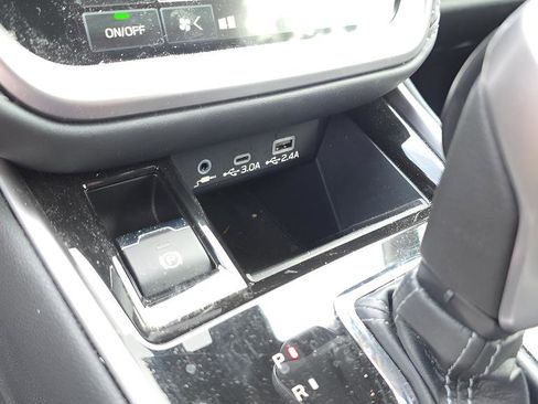 Used 2023 Subaru Outback Limited image 19