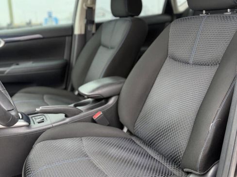 Used 2018 Nissan Sentra SR w/ Technology Package image 11