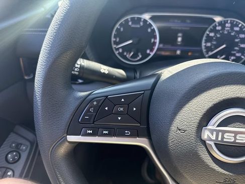 Used 2024 Nissan Sentra SV FWD image 27