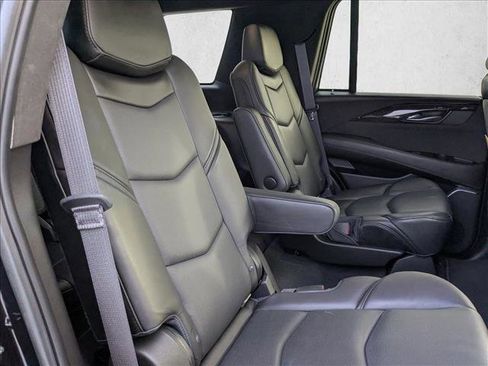 Used 2015 Cadillac Escalade Platinum image 16