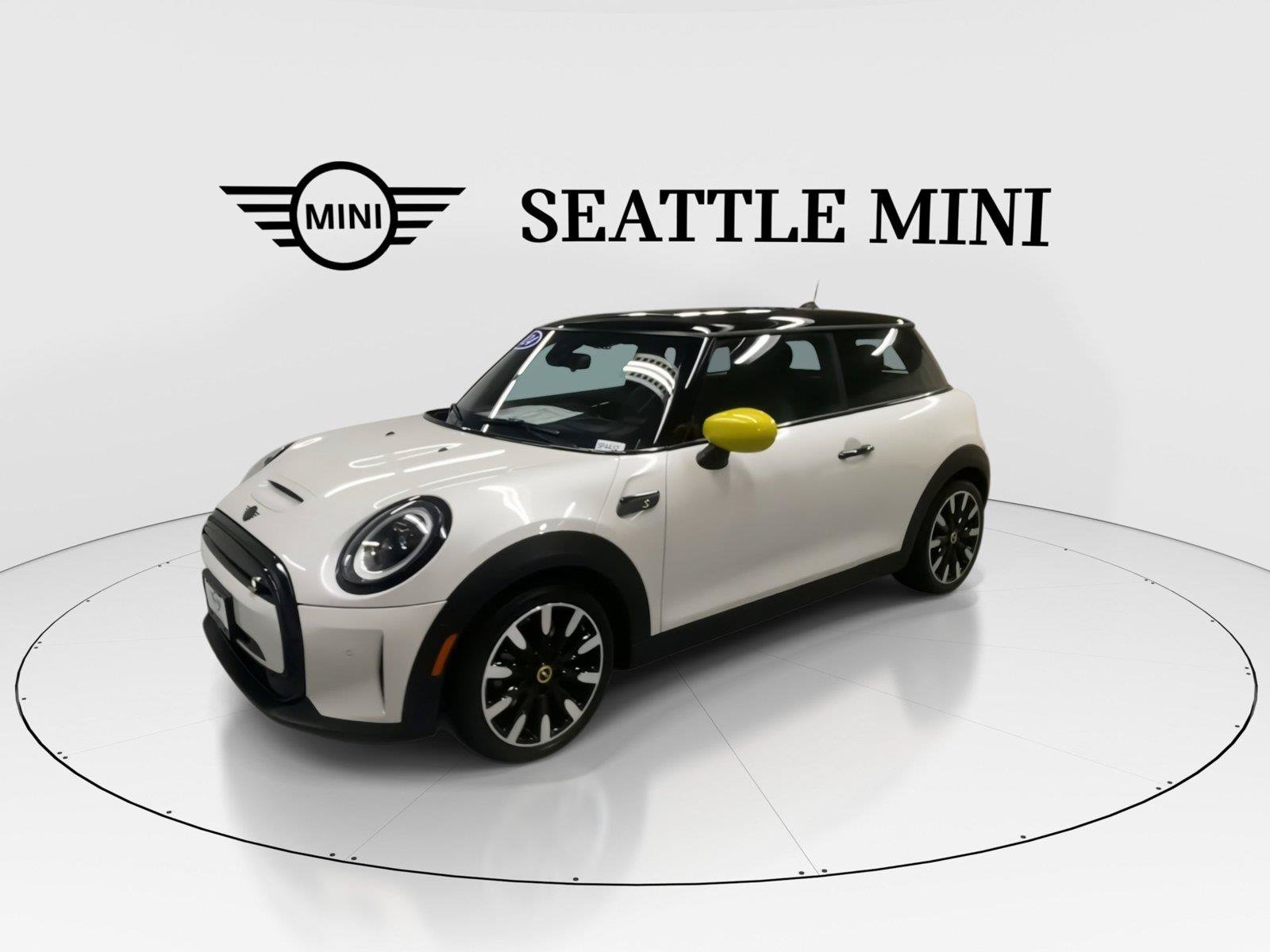 Used 2024 MINI Cooper SE FWD image 5