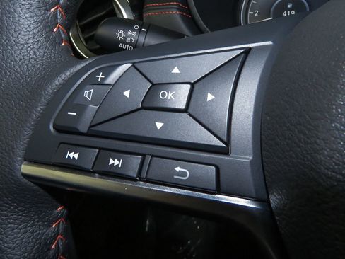 New 2025 Nissan Versa SR image 21