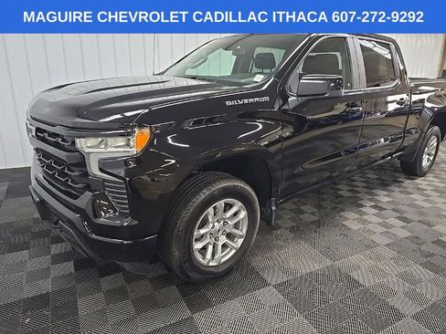 Used 2023 Chevrolet Silverado 1500 RST w/ Z71 Off-Road Package AWD/4WD image 8