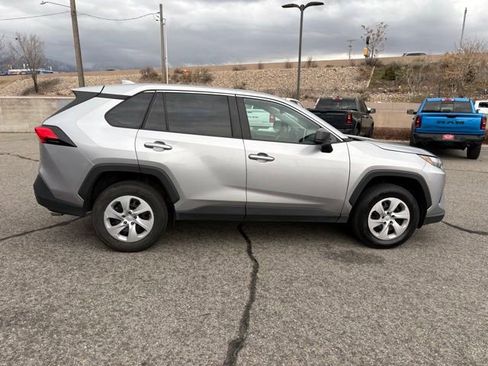 Used 2024 Toyota RAV4 LE AWD/4WD image 7