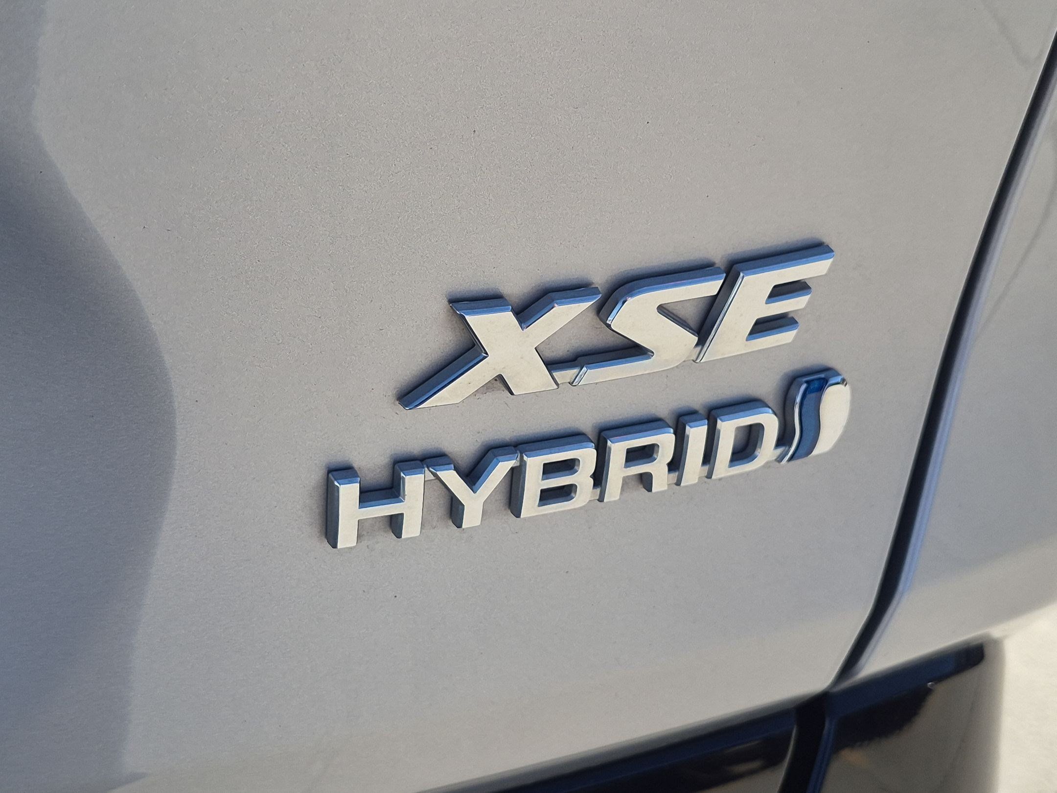 Used 2021 Toyota RAV4 XSE AWD/4WD image 25