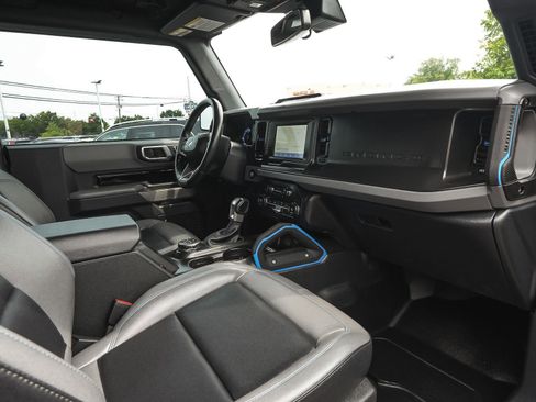 Used 2023 Ford Bronco Black Diamond AWD/4WD image 34