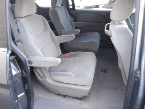 Used 2010 Honda Odyssey LX image 18