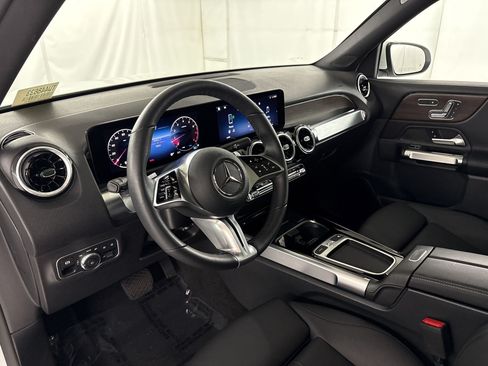 Certified 2026 Mercedes-Benz GLB 250 image 4
