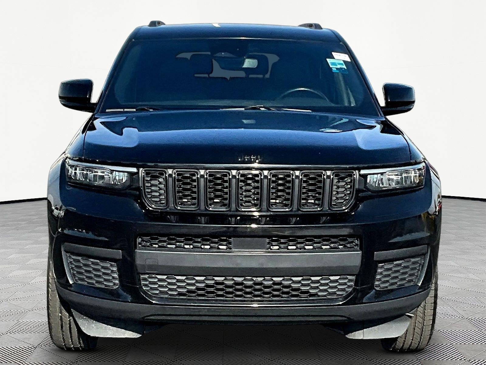 Used 2022 Jeep Grand Cherokee L Laredo AWD/4WD image 2