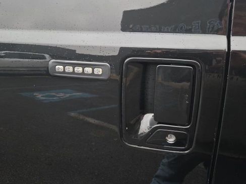 Used 2015 Ford F350 Lariat w/ Lariat Ultimate Package image 17