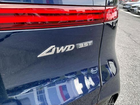 Used 2022 Genesis GV70 3.5T Sport w/ Sport Advanced Package AWD/4WD image 10