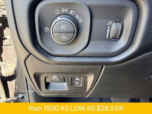 Used 2021 RAM 1500 Big Horn RWD image 23
