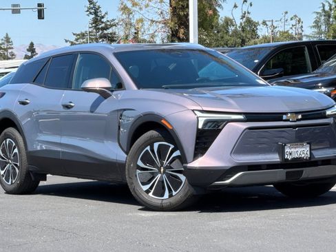Used 2024 Chevrolet Blazer EV LT AWD/4WD image 2