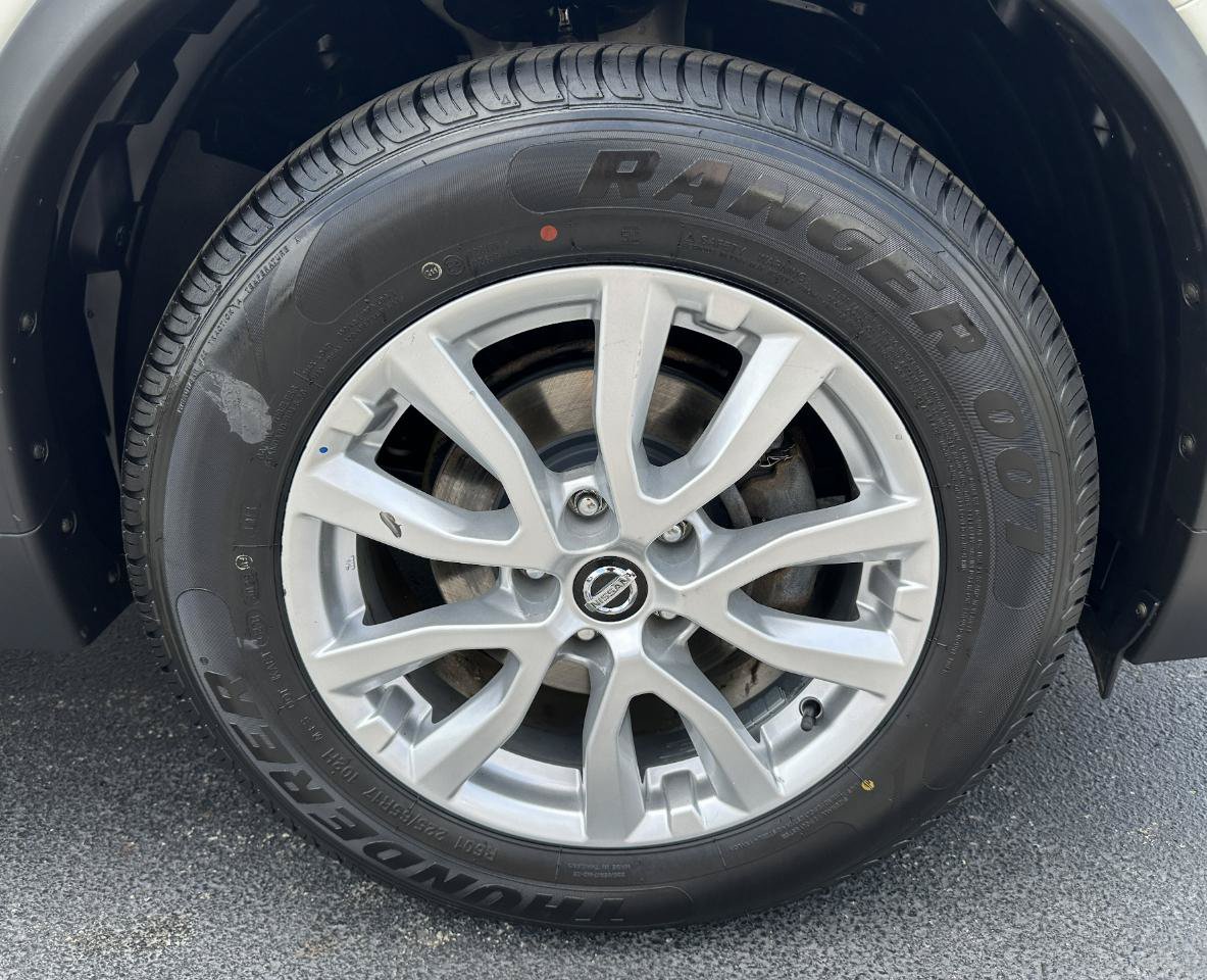 Used 2017 Nissan Rogue SV AWD/4WD image 68
