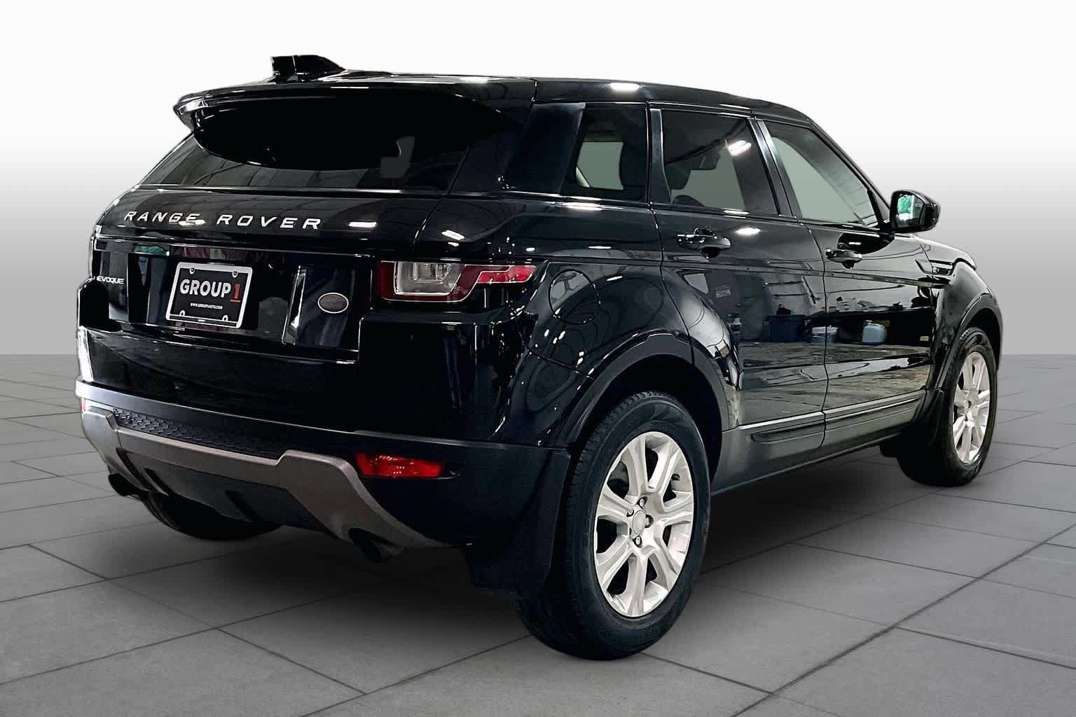 Used 2017 Land Rover Range Rover Evoque SE Premium AWD/4WD image 13