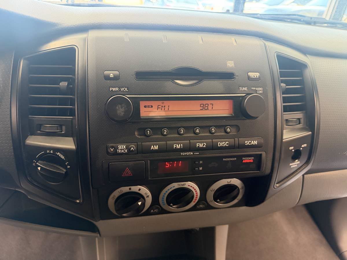 Used 2005 Toyota Tacoma 4x4 Access Cab image 14